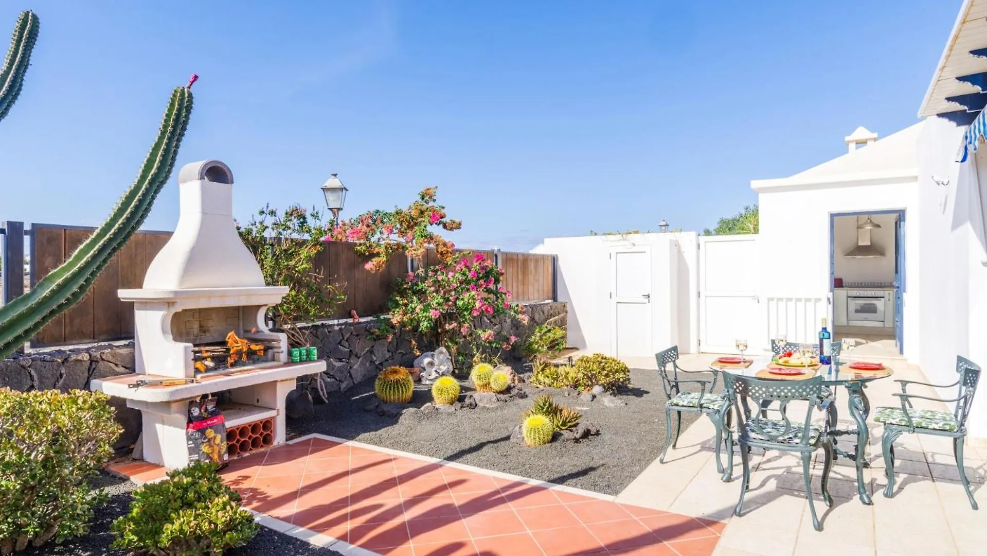 Villa Castillo Del Aguila By Villa Plus Playa Blanca